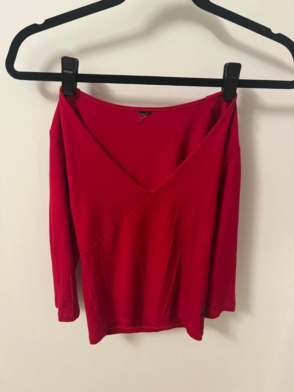 Tucci Red V-Neck Long Sleeve Top
